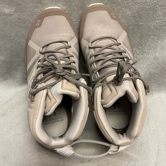 On Cloudrock Waterproof Boots Size 5.5 - Picture 5 of 7